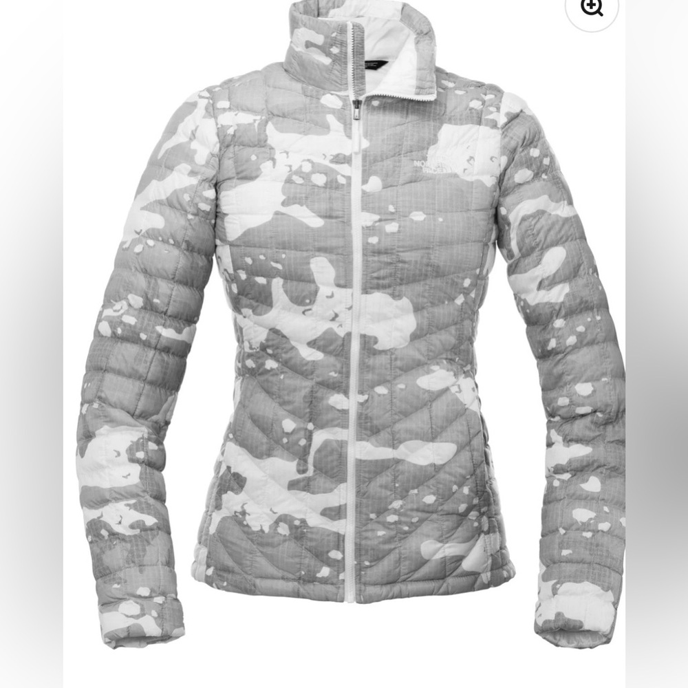 The North Face Women’s Thermoball Trekker Jacket Size S